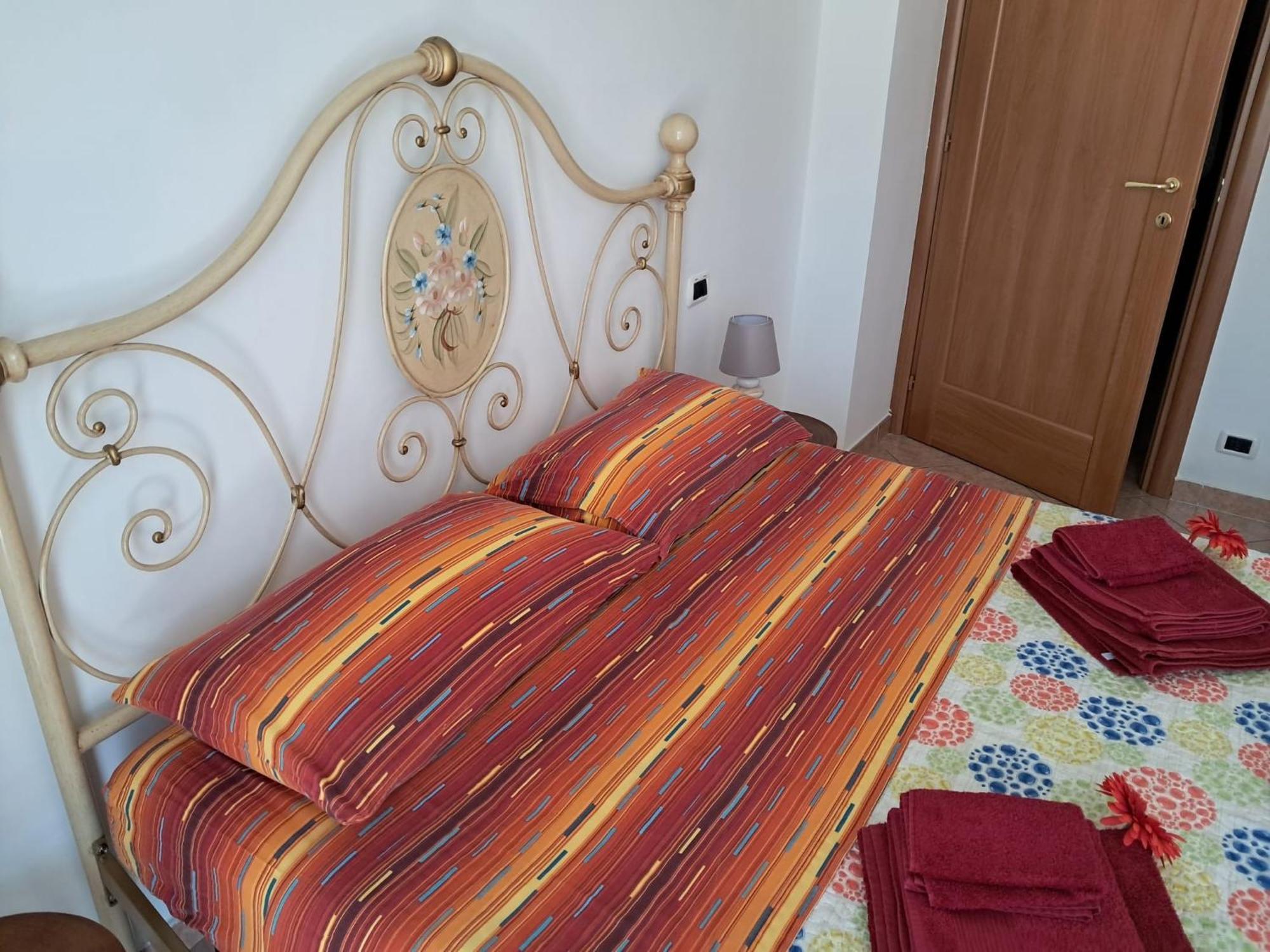 Nora House Apartment Savona Bagian luar foto